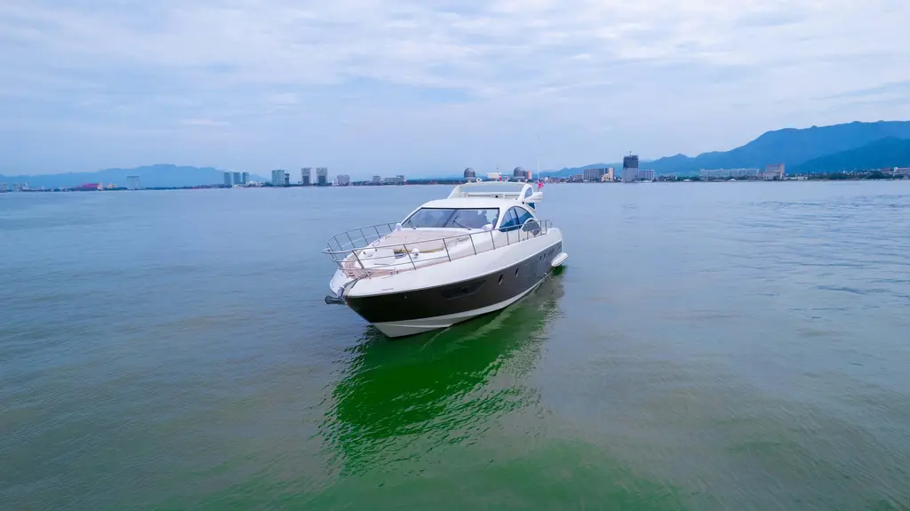 BALA 2009 Azimut 62S Yacht For Sale in Puerto Vallarta BALA 2009 Azimut 62S Yacht For Sale in Puerto Vallarta