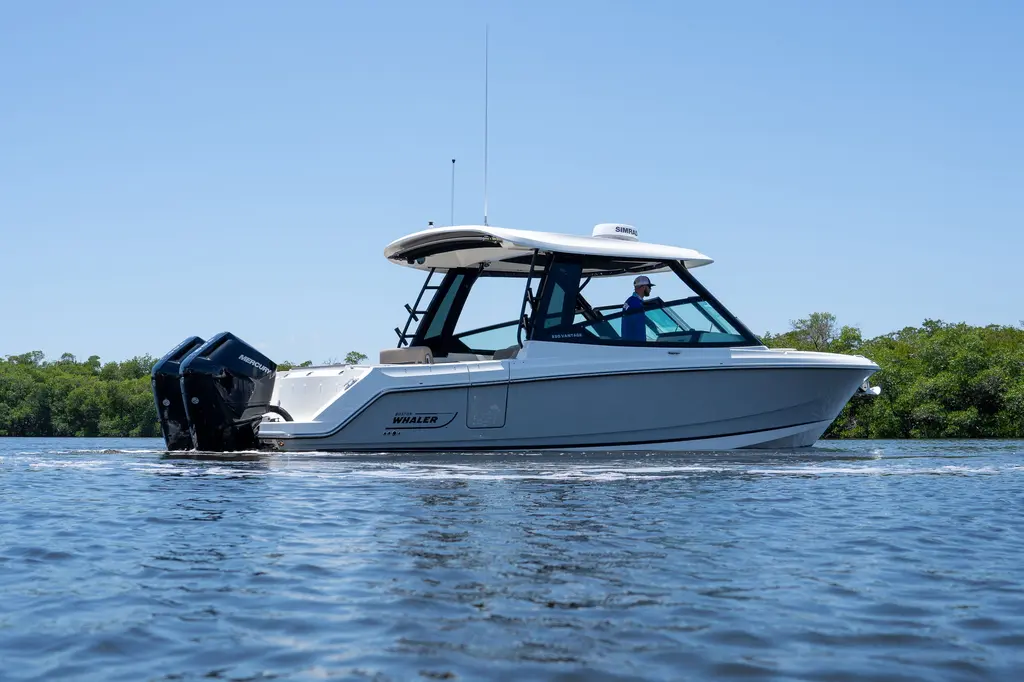2025 Boston Whaler 330 Vantage Yacht For Sale in Fort Myers FL 2025 Boston Whaler 330 Vantage Yacht For Sale in Fort Myers FL