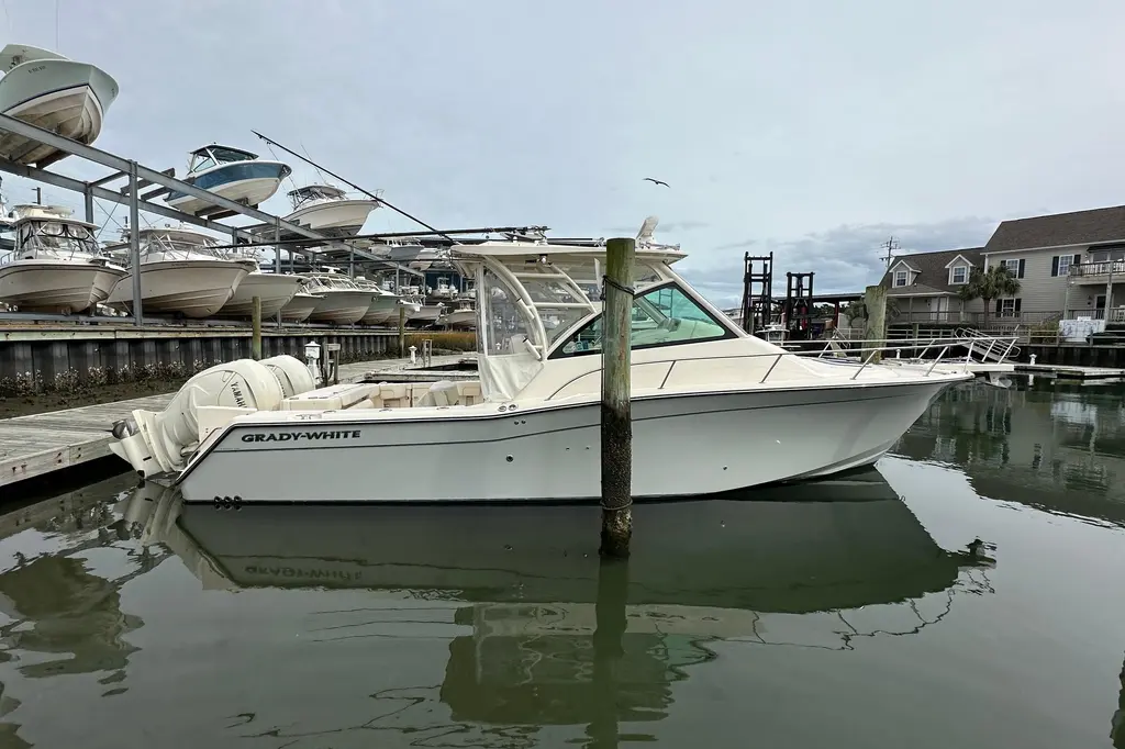 2024 Grady-White Express 330 Yacht For Sale in Beaufort NC 2024 Grady-White Express 330 Yacht For Sale in Beaufort NC