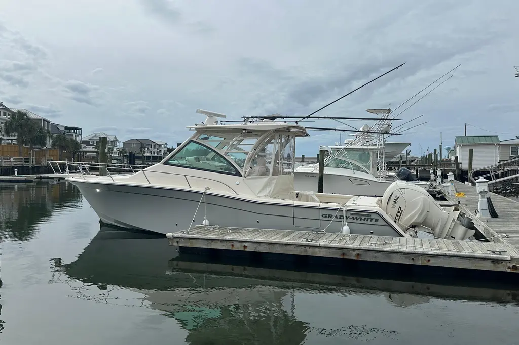 2024 Grady-White Express 330 Yacht For Sale in Beaufort NC 2024 Grady-White Express 330 Yacht For Sale in Beaufort NC