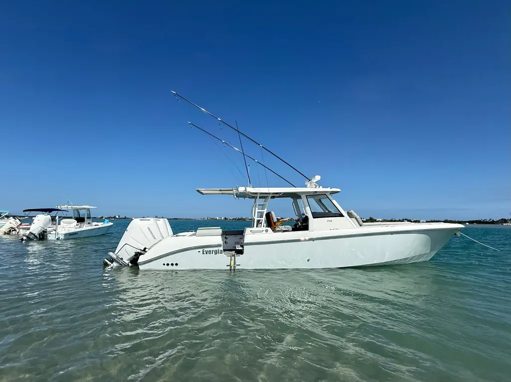 2026 Everglades 375 Center Console Yacht For Sale in 2026 Everglades 375 Center Console Yacht For Sale in