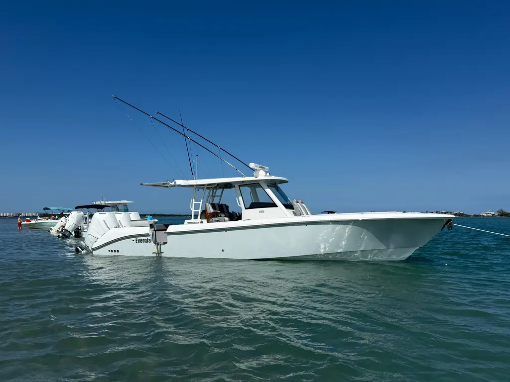 2026 Everglades 375 Center Console Yacht For Sale in 2026 Everglades 375 Center Console Yacht For Sale in