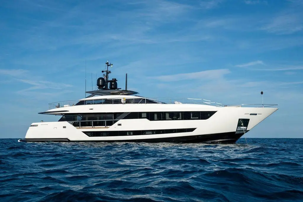 RANDY BETH 2018 Custom Line CL120 Yacht For Sale in West Palm Beach FL RANDY BETH 2018 Custom Line CL120 Yacht For Sale in West Palm Beach FL
