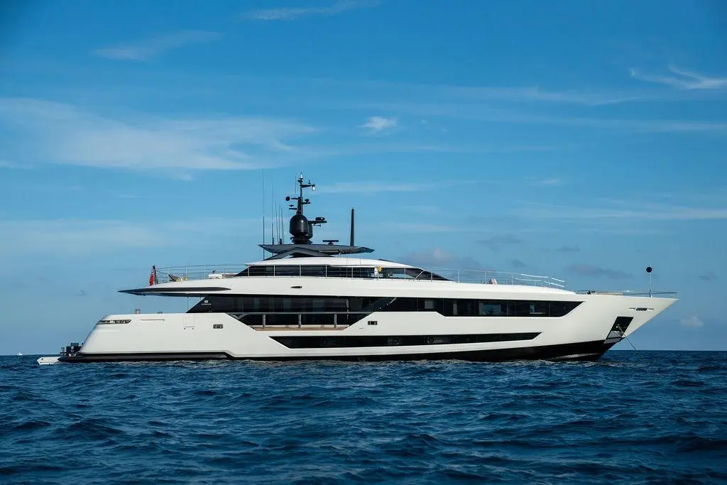 RANDY BETH 2018 Custom Line CL120 Yacht For Sale in West Palm Beach FL RANDY BETH 2018 Custom Line CL120 Yacht For Sale in West Palm Beach FL