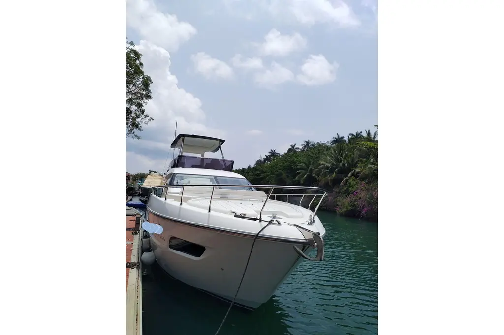 2015 Ferretti Yachts 550 Yacht For Sale in Hong Kong 2015 Ferretti Yachts 550 Yacht For Sale in Hong Kong