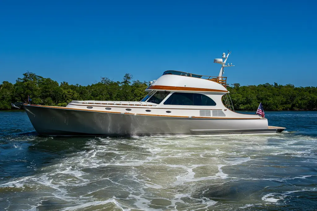VERA NORTH 2021 Hinckley Talaria 55 Flybridge Yacht For Sale in Stuart FL VERA NORTH 2021 Hinckley Talaria 55 Flybridge Yacht For Sale in Stuart FL
