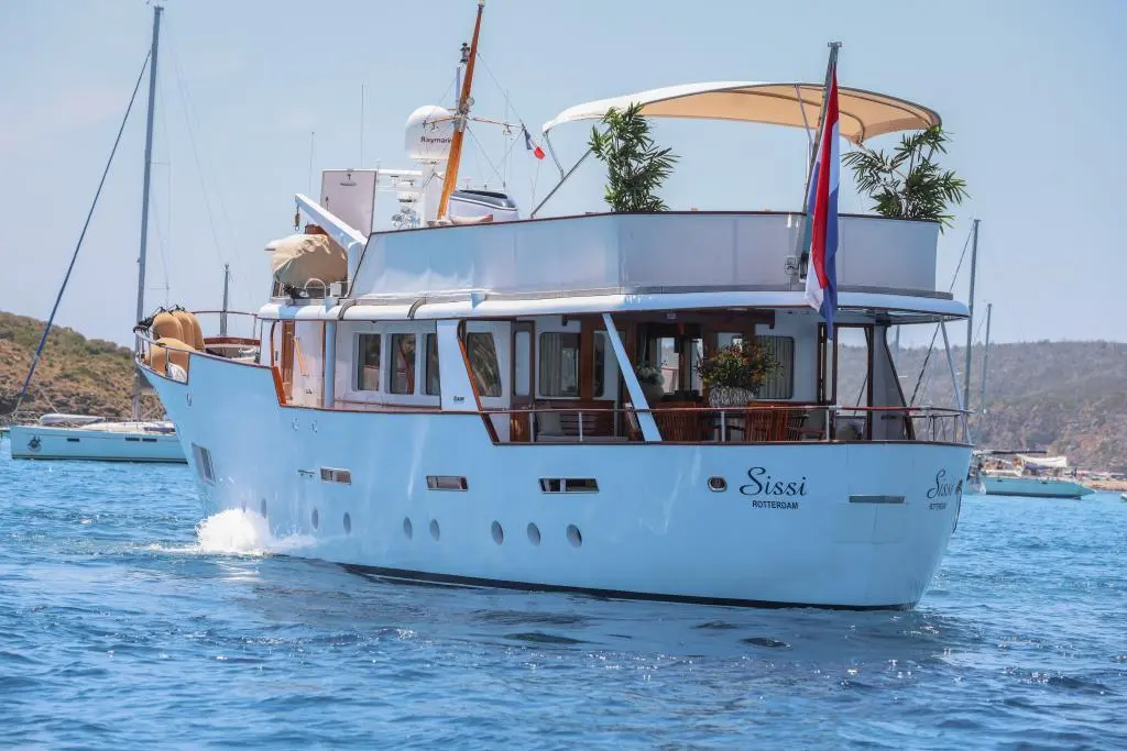 SISSI 1963 Feadship 27 Yacht For Sale in Marbella ES-MA SISSI 1963 Feadship 27 Yacht For Sale in Marbella ES-MA