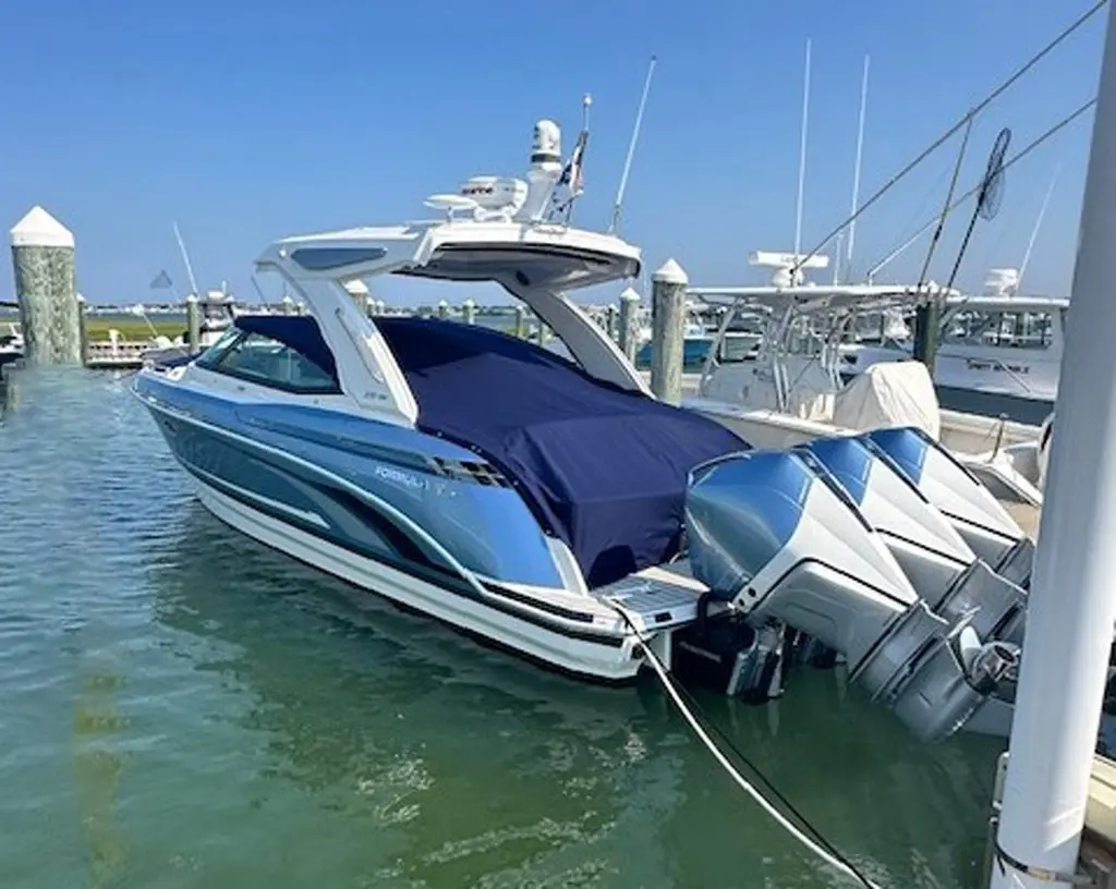 Formula 2025 Formula 330 Crossover Bowrider OB Yacht For Sale in Cape May NJ Formula 2025 Formula 330 Crossover Bowrider OB Yacht For Sale in Cape May NJ