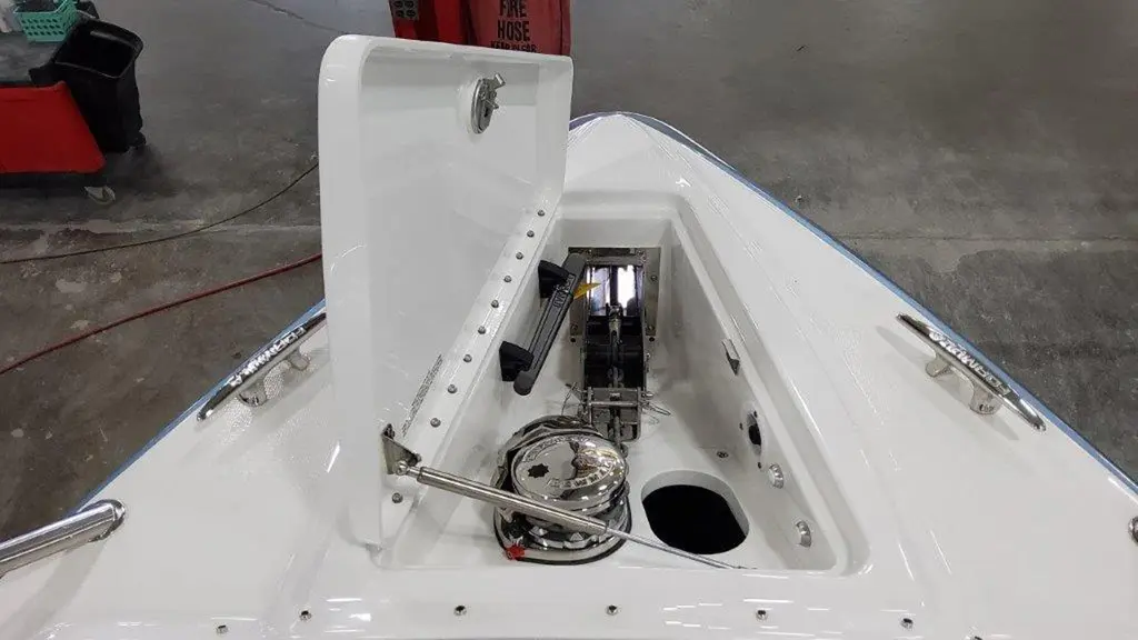 Formula 2025 Formula 330 Crossover Bowrider OB Yacht For Sale in Cape May NJ Formula 2025 Formula 330 Crossover Bowrider OB Yacht For Sale in Cape May NJ