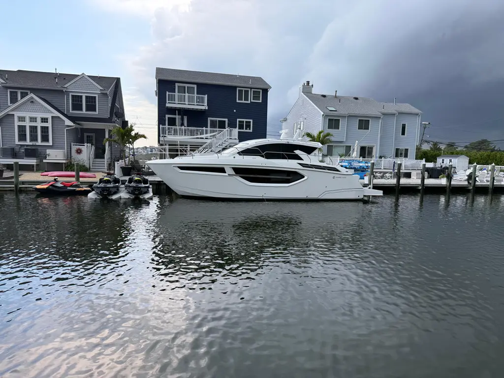 2018 Cruisers Yachts 42 Cantius Yacht For Sale in Brick NJ 2018 Cruisers Yachts 42 Cantius Yacht For Sale in Brick NJ