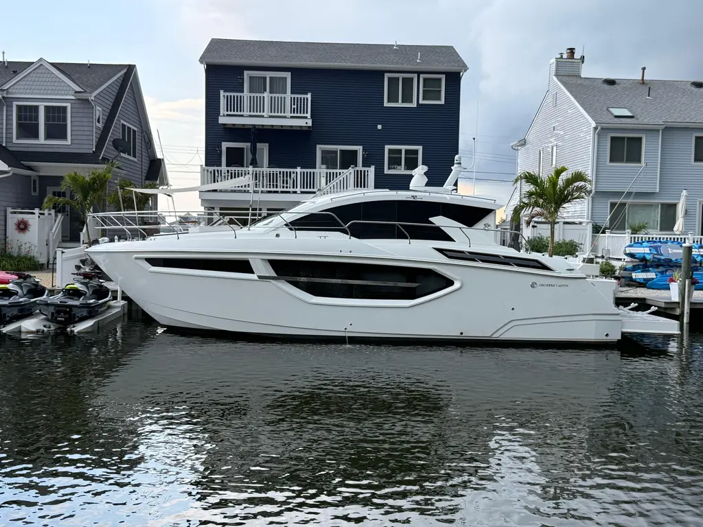 2018 Cruisers Yachts 42 Cantius Yacht For Sale in Brick NJ 2018 Cruisers Yachts 42 Cantius Yacht For Sale in Brick NJ