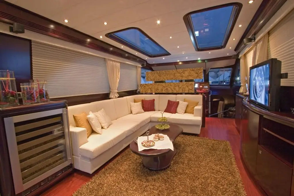 2008 Prestige 200 Yacht For Sale in Brindisi 2008 Prestige 200 Yacht For Sale in Brindisi