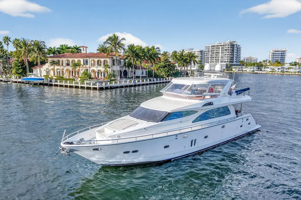 ARLENE 2009 Horizon Flybridge Yacht For Sale in Fort Lauderdale FL ARLENE 2009 Horizon Flybridge Yacht For Sale in Fort Lauderdale FL