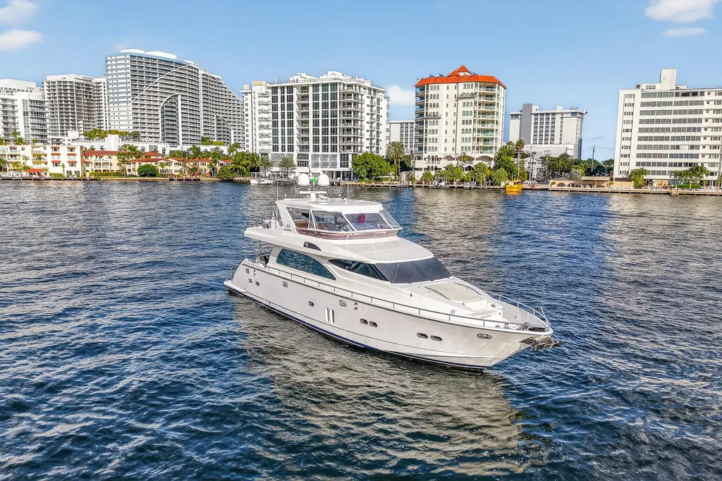 ARLENE 2009 Horizon Flybridge Yacht For Sale in Fort Lauderdale FL ARLENE 2009 Horizon Flybridge Yacht For Sale in Fort Lauderdale FL