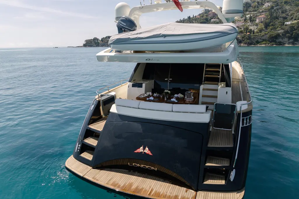 Milky Way 2007 Riva 75' Venere Yacht For Sale in Sanremo IT-IM