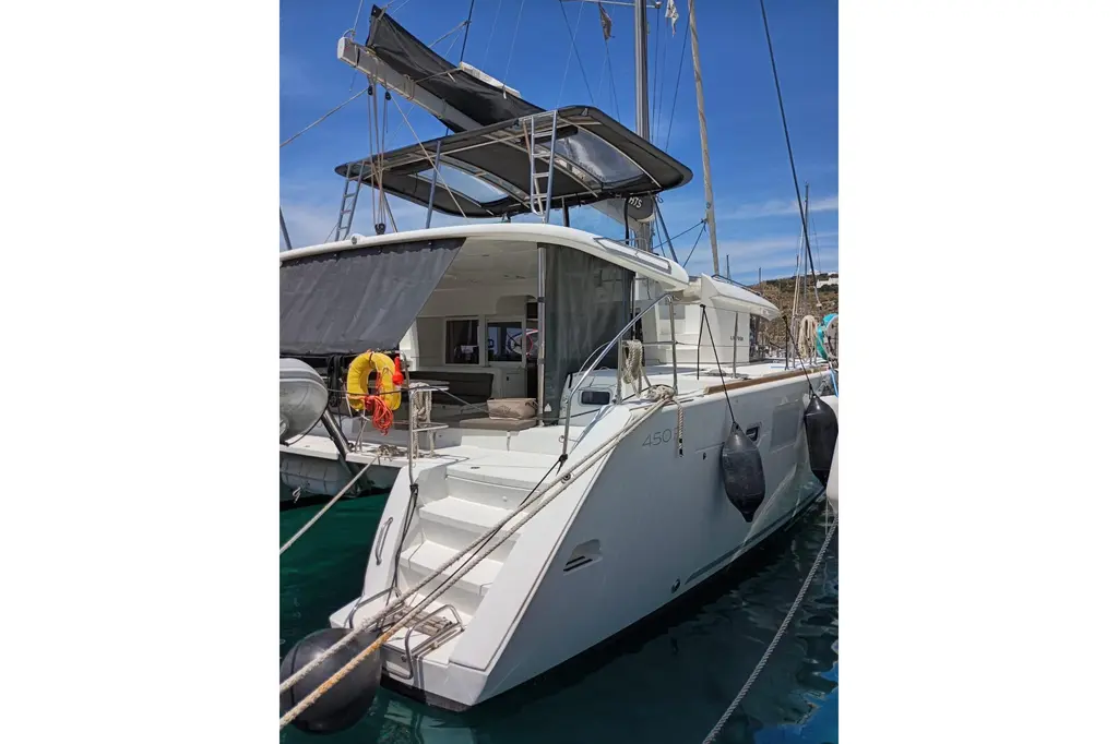 2020 Lagoon 450 F Yacht For Sale in Glyfada 2020 Lagoon 450 F Yacht For Sale in Glyfada