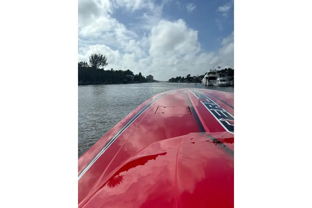 2022 Outerlimits SL41 Yacht For Sale in Boca Raton FL 2022 Outerlimits SL41 Yacht For Sale in Boca Raton FL