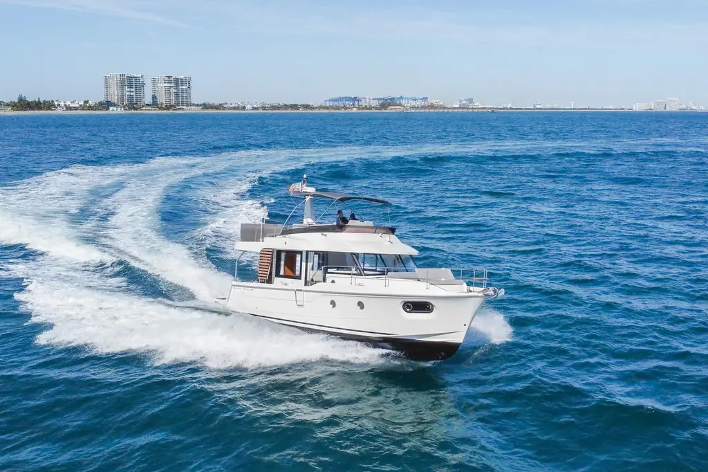 Carolina Blues 2025 Beneteau Swift Trawler 41 Fly Yacht For Sale in Fort Lauderdale FL Carolina Blues 2025 Beneteau Swift Trawler 41 Fly Yacht For Sale in Fort Lauderdale FL