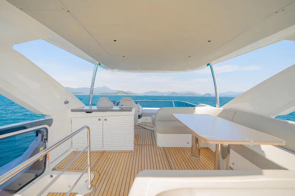 2022 Absolute Yachts 56 Fly Yacht For Sale in Hong Kong 2022 Absolute Yachts 56 Fly Yacht For Sale in Hong Kong