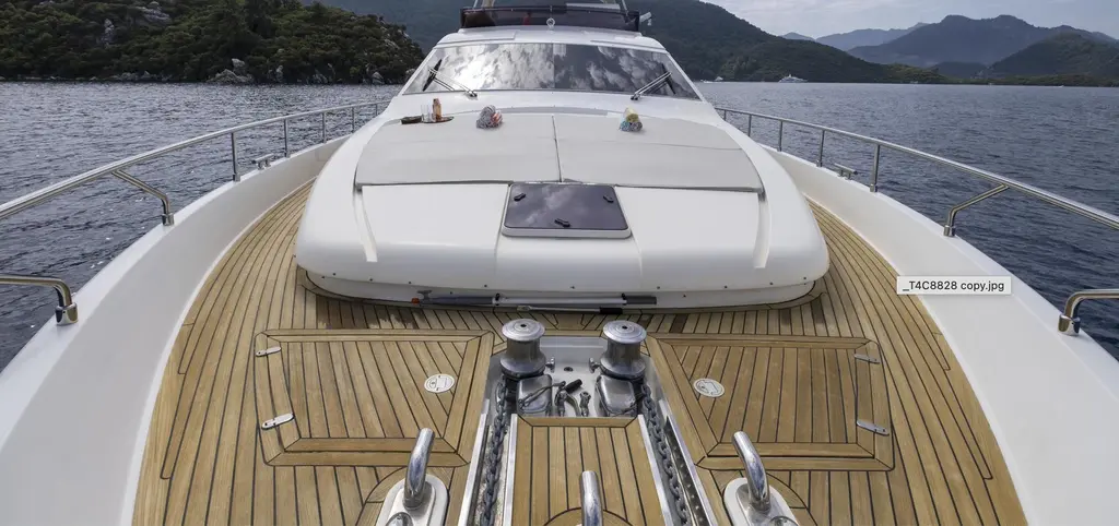 LIDIA 2006 Ferretti Yachts 830 Yacht For Sale in Athens LIDIA 2006 Ferretti Yachts 830 Yacht For Sale in Athens