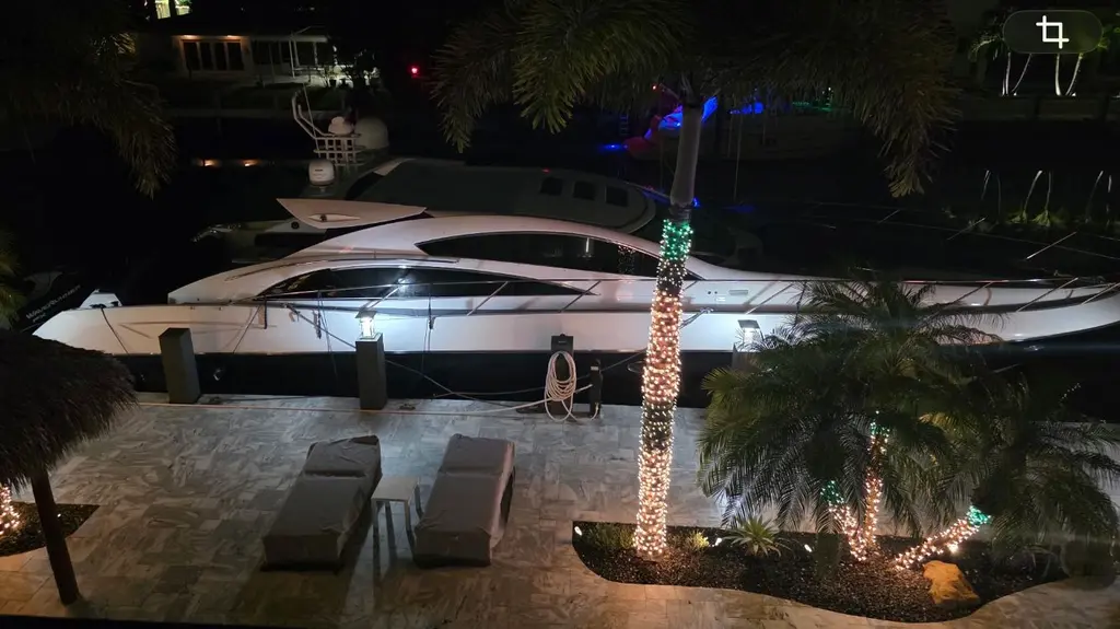 Pura Vida 2007 Sunseeker Predator 72 Yacht For Sale in Lighthouse Point FL Pura Vida 2007 Sunseeker Predator 72 Yacht For Sale in Lighthouse Point FL