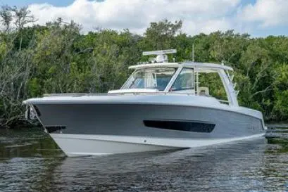AJ 2020 Boston Whaler 420 Outrage Yacht For Sale in Hamilton 