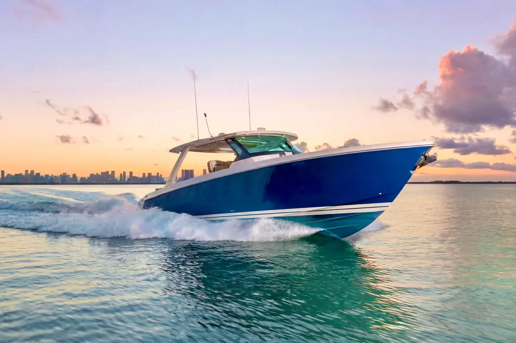 2021 Tiara Yachts 43 LS Yacht For Sale in Miami Beach FL 2021 Tiara Yachts 43 LS Yacht For Sale in Miami Beach FL
