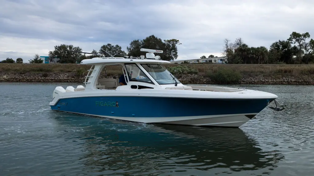 T/T Figaro 2023 Boston Whaler 350 Realm Yacht For Sale in Venice FL T/T Figaro 2023 Boston Whaler 350 Realm Yacht For Sale in Venice FL