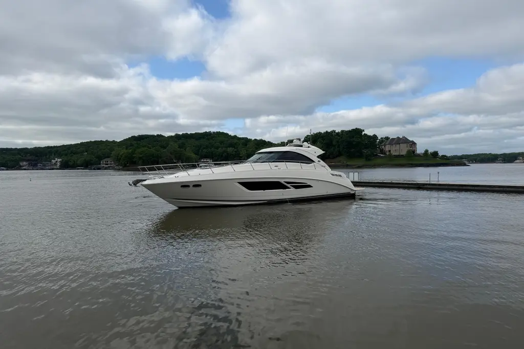 2014 Sea Ray Sundancer 540 Yacht For Sale in Lake Ozark MO 2014 Sea Ray Sundancer 540 Yacht For Sale in Lake Ozark MO