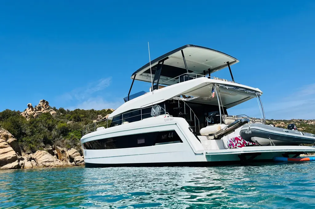 NOVEMBER XIII 2019 Fountaine Pajot Motor Yacht 44 Yacht For Sale in Golfe Juan NOVEMBER XIII 2019 Fountaine Pajot Motor Yacht 44 Yacht For Sale in Golfe Juan