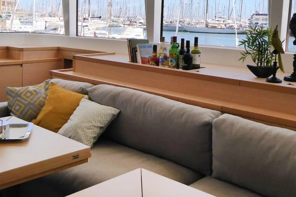 LADY M 2014 Lagoon 620 Yacht For Sale in Canet-en-Roussillon 66 LADY M 2014 Lagoon 620 Yacht For Sale in Canet-en-Roussillon 66