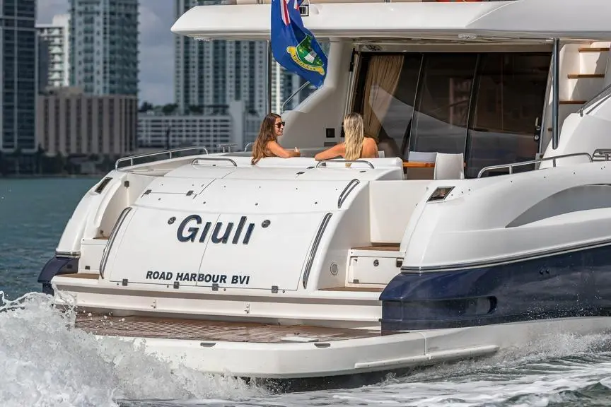 GUILI 2000 Sunseeker Manhattan 74 Yacht For Sale in North Bay Village FL GUILI 2000 Sunseeker Manhattan 74 Yacht For Sale in North Bay Village FL