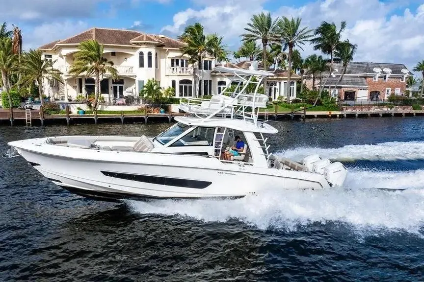 2022 Boston Whaler 420 Outrage Yacht For Sale in Pompano Beach FL 2022 Boston Whaler 420 Outrage Yacht For Sale in Pompano Beach FL