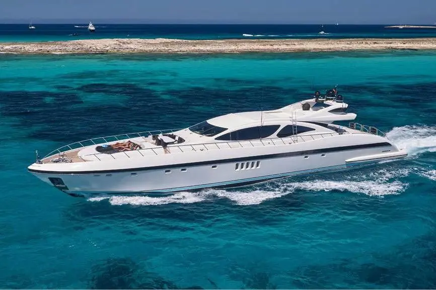 2004 Mangusta 130 Yacht For Sale in Calvià 2004 Mangusta 130 Yacht For Sale in Calvià