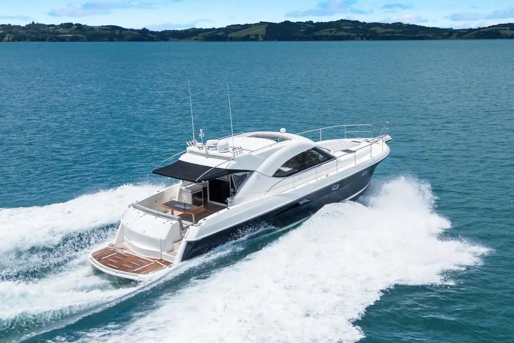 2007 Riviera 4700 Sport Yacht Yacht For Sale in Auckland 2007 Riviera 4700 Sport Yacht Yacht For Sale in Auckland