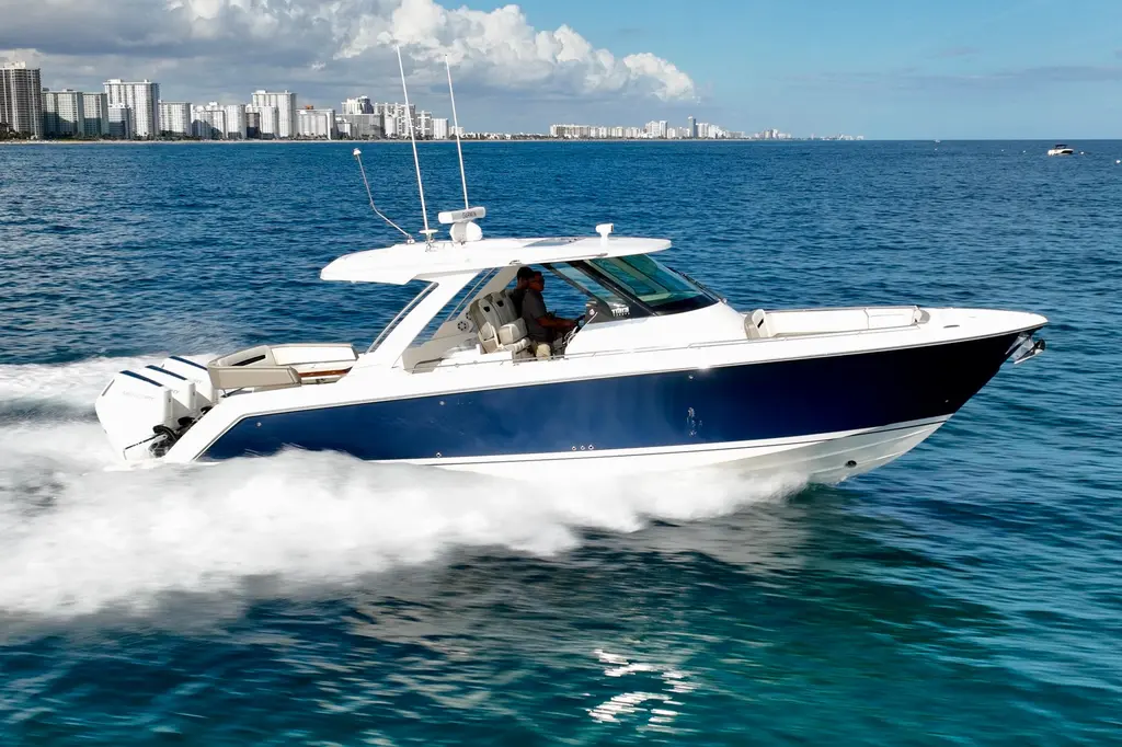 SY Royale 2023 Tiara Yachts 38 LS Yacht For Sale in Fort Lauderdale FL SY Royale 2023 Tiara Yachts 38 LS Yacht For Sale in Fort Lauderdale FL