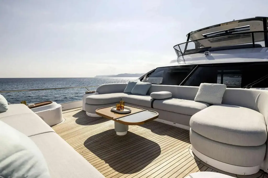 2025 Azimut Fly 72 Yacht For Sale in Menton 2025 Azimut Fly 72 Yacht For Sale in Menton