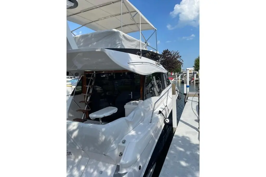 YOUR SO VEIN 2024 Regal 42 Fly Yacht For Sale in Harrison Twp MI YOUR SO VEIN 2024 Regal 42 Fly Yacht For Sale in Harrison Twp MI