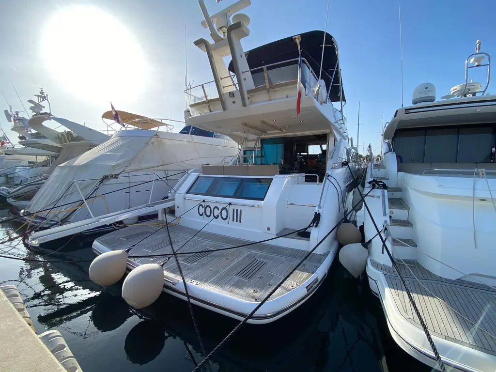 COCO 2012 Fairline Squadron 65 Yacht For Sale in Hyères 83 COCO 2012 Fairline Squadron 65 Yacht For Sale in Hyères 83