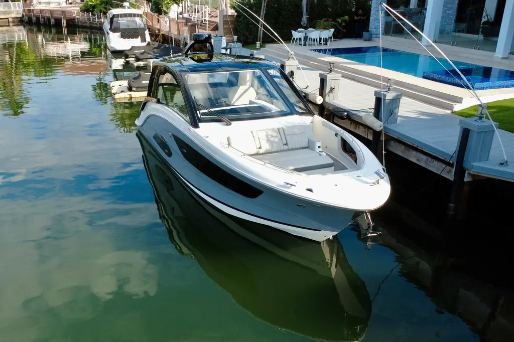 2022 Sea Ray Sundancer 370 Outboard Yacht For Sale in North Miami Beach FL 2022 Sea Ray Sundancer 370 Outboard Yacht For Sale in North Miami Beach FL