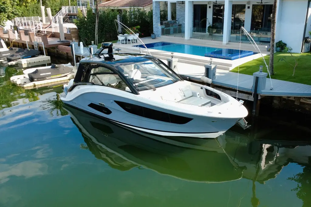 2022 Sea Ray Sundancer 370 Outboard Yacht For Sale in North Miami Beach FL 2022 Sea Ray Sundancer 370 Outboard Yacht For Sale in North Miami Beach FL
