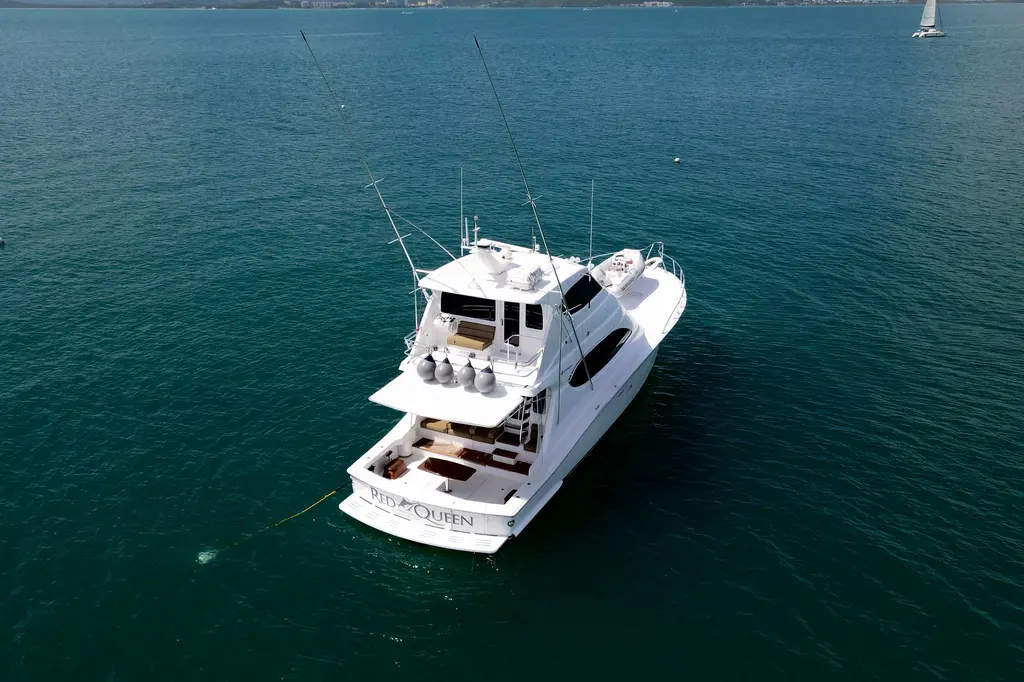 RED QUEEN 2008 Hatteras 64 Convertible Yacht For Sale in Fajardo RED QUEEN 2008 Hatteras 64 Convertible Yacht For Sale in Fajardo