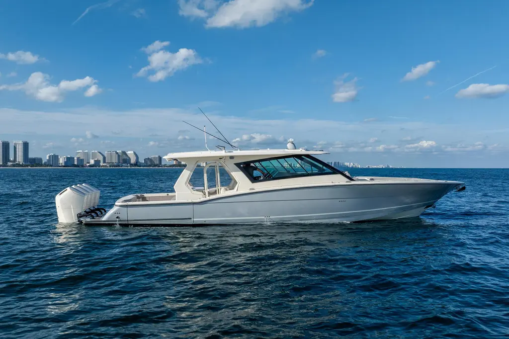 Dealership II 2023 Scout 530 LXF Yacht For Sale in Fort Lauderdale FL Dealership II 2023 Scout 530 LXF Yacht For Sale in Fort Lauderdale FL