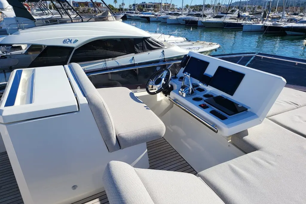 2019 Prestige 590 Yacht For Sale in CANET EN ROUSSILLON 66 2019 Prestige 590 Yacht For Sale in CANET EN ROUSSILLON 66