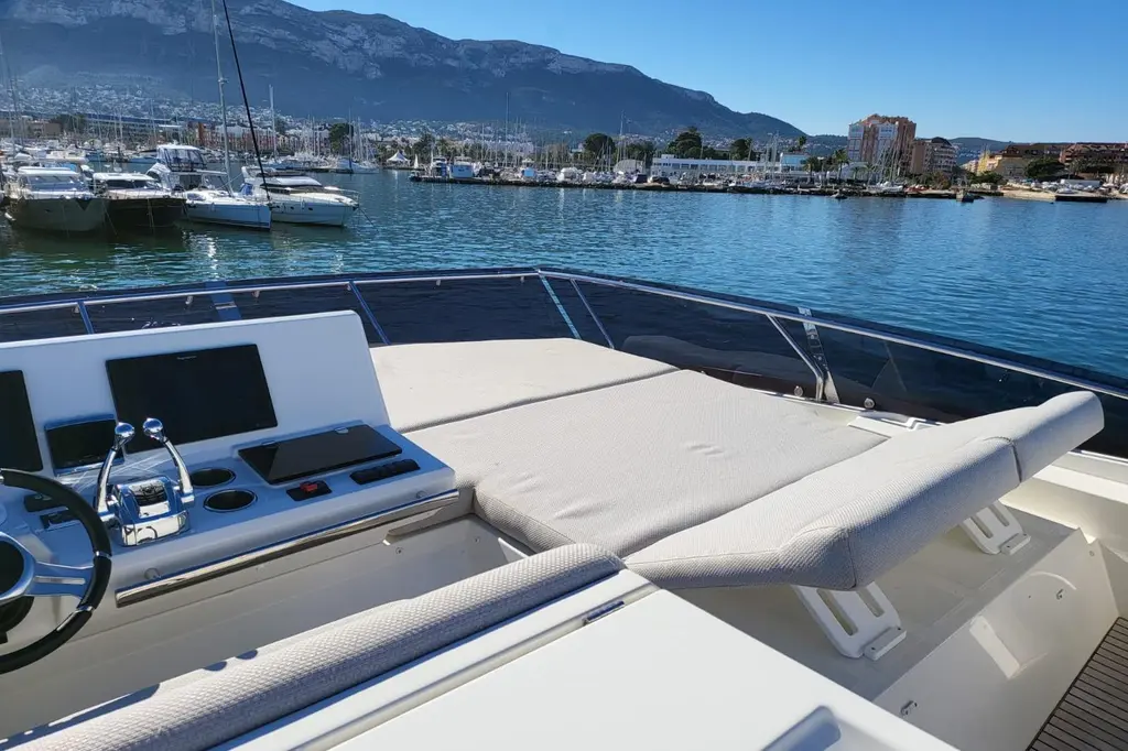 2019 Prestige 590 Yacht For Sale in CANET EN ROUSSILLON 66 2019 Prestige 590 Yacht For Sale in CANET EN ROUSSILLON 66