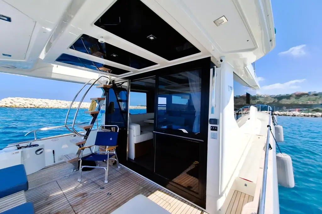  2024 Cranchi T43 Eco Trawler Yacht For Sale in Naples IT-NA