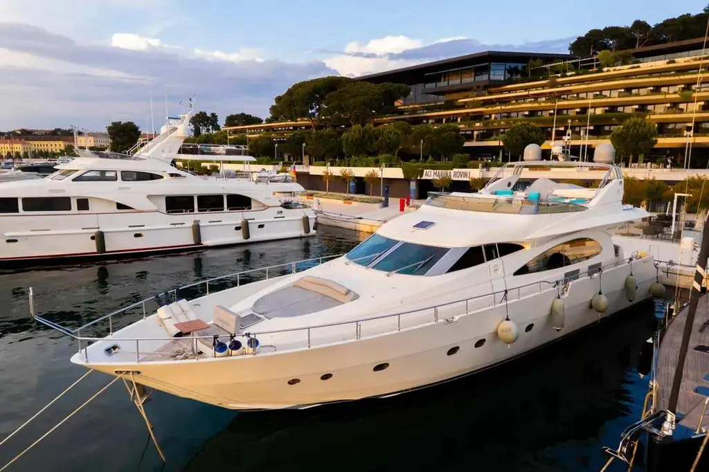 2003 Mochi Craft 2250 Yacht For Sale in Split 2003 Mochi Craft 2250 Yacht For Sale in Split
