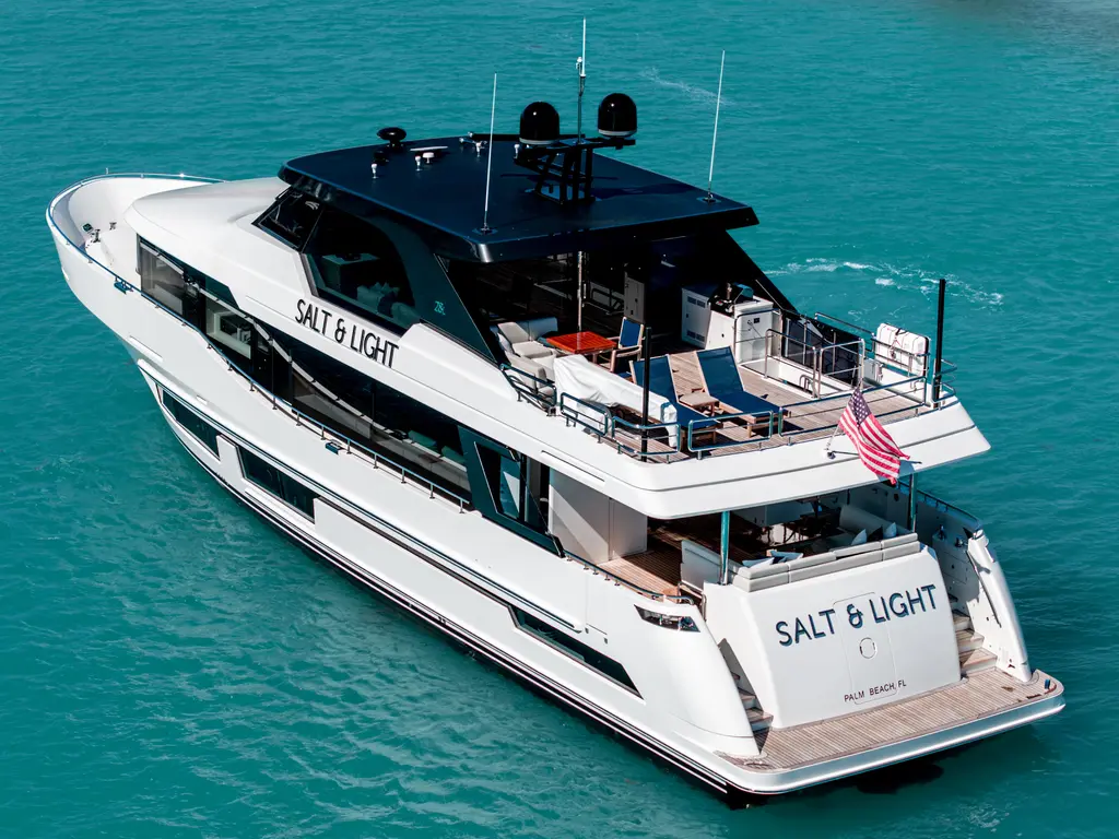 Salt & Light 2025 Ocean Alexander 28L Yacht For Sale in Jupiter FL