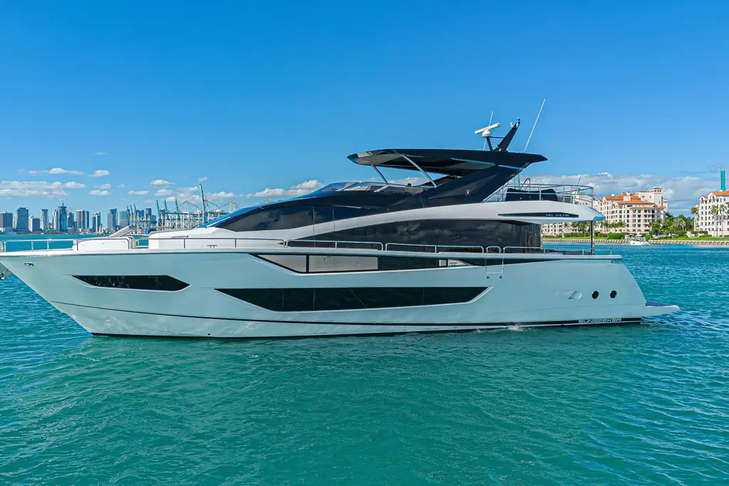 HIDEOUT 2025 Sunseeker 88 Yacht Yacht For Sale in Fort Lauderdale FL HIDEOUT 2025 Sunseeker 88 Yacht Yacht For Sale in Fort Lauderdale FL