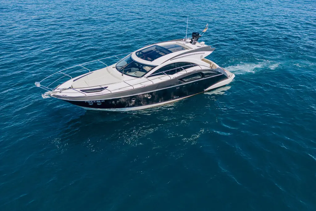 Sa Kaos II 2008 Marquis 420 Sport Coupe Yacht For Sale in El Masnou ES-B Sa Kaos II 2008 Marquis 420 Sport Coupe Yacht For Sale in El Masnou ES-B